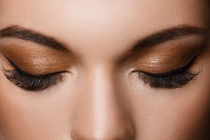Silk eyelashes – how are they different from other types of false eyelashes?