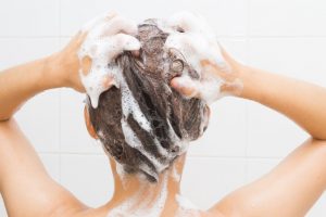Does frequent hair washing shorten its lifespan? How often should we wash hair?